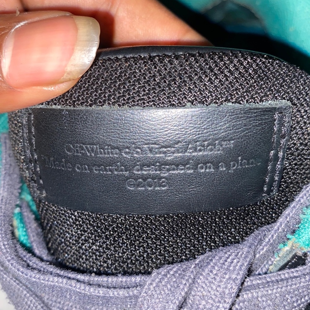 Off White “out of office” virgil abloh edition tea/black